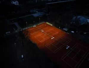 Gemeinsam engagiert: Veolia Stiftung fördert nachhaltigen Tennissport in Schönebeck (Elbe)